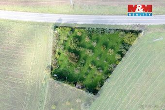 Nabízíme k prodeji atraktivní pozemek o rozloze 3585 m², ide