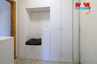 Pronájem světlého bytu 2+1 o výměře 48 m² v klidné části Bíl