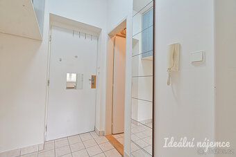 K dlouhodobému podnájmu nabízíme příjemný byt o dispozici 2+