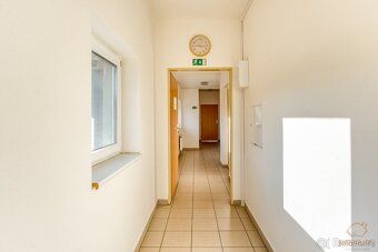 Nabízíme na podnájem pěkný byt 1+kk, 30 m² ve 2.NP v cihlové