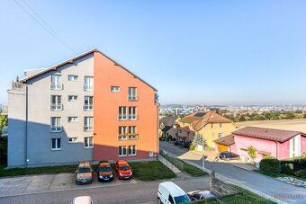 Nabízíme na podnájem pěkný byt 1+kk, 30 m² ve 2.NP v cihlové