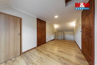 Prodej samostatného rodinného domu velikosti 5+1 v klidné čá