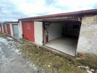Pronajmu garáž v Přibrami , Na Lilce. Garáž má výměru 25 m2,