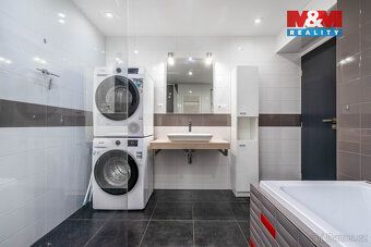 Nabízíme k prodeji rodinný dům s užitnou plochou 187 m² v kr