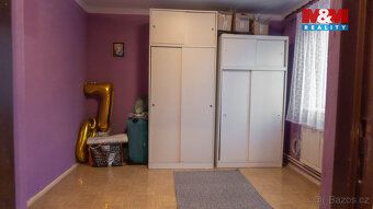 Nabízíme k prodeji samostatně stojící rodinný dům v klidné č
