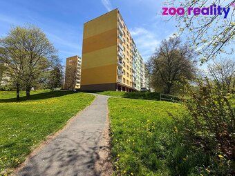 Nabízíme k prodeji byt 1+1 s lodžií ve 3. patře zatepleného 