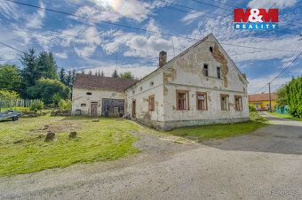 Nabízíme k prodeji rodinný dům v malebné a klidné části obce
