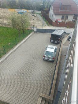Pronájem bytu 128 m2, obytná plocha 84 m2, terasa 44 m2. Ob.