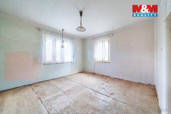 Nabízíme k prodeji rodinný dům k rekonstrukci o dispozici 3+