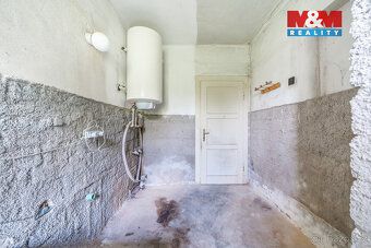 Nabízíme k prodeji rodinný dům k rekonstrukci o dispozici 3+