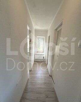 Nabízíme Vám k prodeji samostatně stojící rodinný dům, který