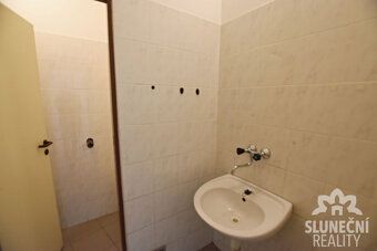 Naše společnost Vám nabízí k pronájmu obchodní prostory o ve