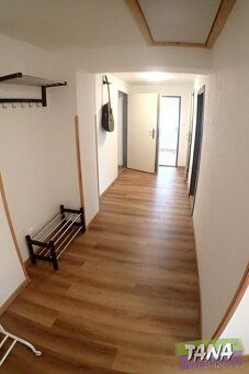 Ev.č. 00381 Na první pohled nemusí být Rokytnice vnímána ste