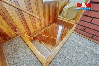 Nabízíme k prodeji chatu ve velmi žádané lokalitě obce Šťáhl
