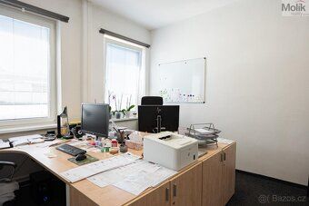 Nabízíme k prodeji výrobně-skladový areál o celkové výměře 6