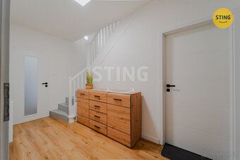 Nabízíme k prodeji modernizovaný rodinný dům o dispozici 4+1