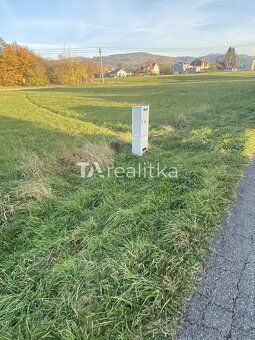 Nabízíme k prodeji stavební pozemek o výměře 1300m2. Pozemek