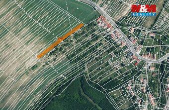 Prodej pozemku o výměře 531 m2 v katastru obce Stavěšice. Je