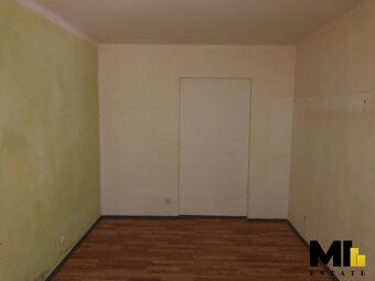 Nabízíme k prodeji 2/3 atraktivního rodinného domu s velkým 