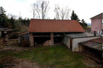 Nabízíme k prodeji venkovský dům s velkou stodolou, další st