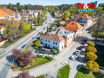 Nabízíme k prodeji investiční příležitost 1/2 rodinného domu