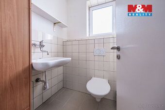 Exklusivně nabízíme k pronájmu jedinečný obchodní objekt v o