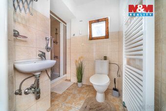 Tento rodinný dům o dispozici 2+1 s užitnou plochou 150 m² s