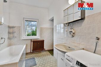 Prodej rodinného domu se dvěma byty v klidné části obce Bren
