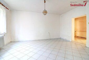 Ev.č. 00572 Hledáte domek na malé vesnici k trvalému bydlení