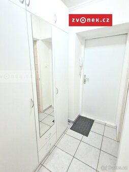 Pronájem kompletně zrekonstruovaného bytu 1+1 v klidné lokal