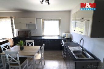 Prodej rodinného dvojdomu 4+2, s užitnou plochou 155 m², na 