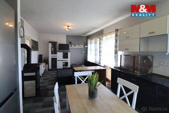 Prodej rodinného dvojdomu 4+2, s užitnou plochou 155 m², na 