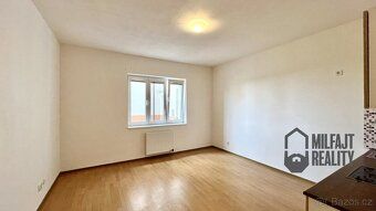 Ev.č. 06715 Pronájem bytu 1+kk, 29 m² – Hrádek nad Nisou, St