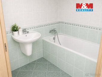 Nabízíme k pronájmu světlý a prakticky řešený byt o dispozic
