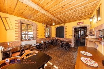 Zavedený penzion s restaurací v centru Dolní Moravy Nabízíme