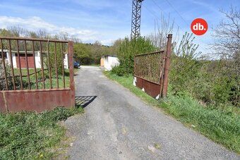 Ev.č. 01785 Nabízíme k prodeji renovovanou garáž v městské č