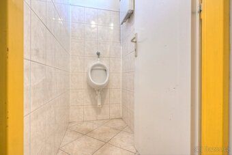 Ev.č. 00920 Nabízíme k prodeji objekt pro obchod v obci Stud