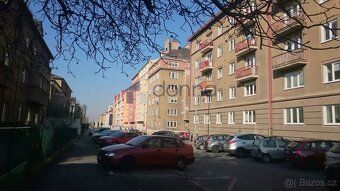 Nabízíme pronájem prostorného bytu 3+1, o ploše 96m2 + 2x ba