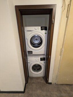Nabízíme k pronájmu jednolůžkový pokoj o výměře 10,11m2 v by