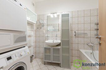 Ev.č. 01103 Nabízíme k prodeji velmi prostorný a světlý byt 