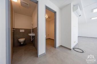 Naše společnost Vám nabízí k dlouhodobému pronájmu komerční 
