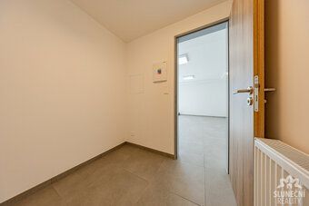 Naše společnost Vám nabízí k dlouhodobému pronájmu komerční 