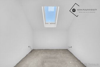 Hledáte moderní bydlení v klidné lokalitě blízko přírody, al