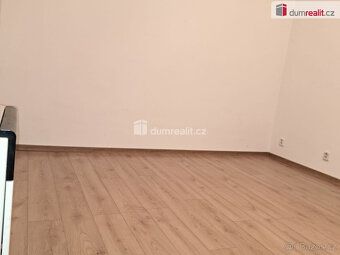 +popl. 1000, +en. 1500, pronájem bytu 1+kk,24m v cihlovém do