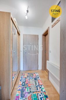 - Byt 2+kk o velikosti 51 m2, nacházející se v centru města,
