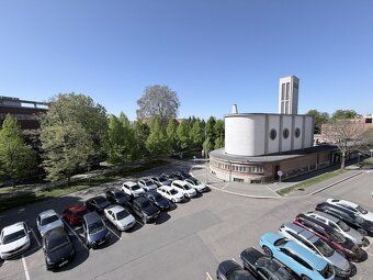K pronájmu nabízíme prostorný byt o dispozici 2+kk a celkové