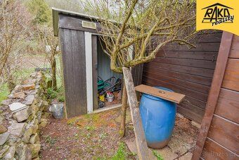 Nabízíme zahrádku k převodu, která je umístěna v zahrádkářsk