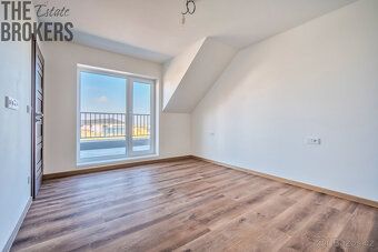 Nabízíme vám exkluzivní řadový dům o dispozici 4+kk s rozloh