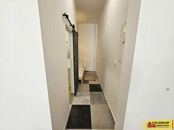 Ev.č. 5433B010 Nabízíme k pronájmu krásný a slunný byt po ko