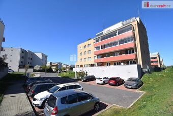 +popl. 3500, , Dlouhodobý pronájem prostorného a světlého by